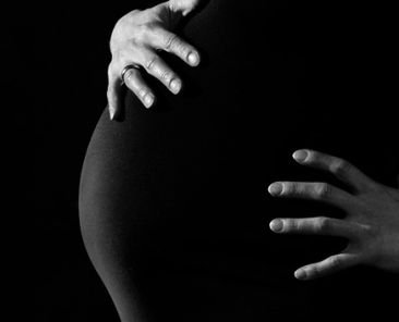 pregnancy-466129_640